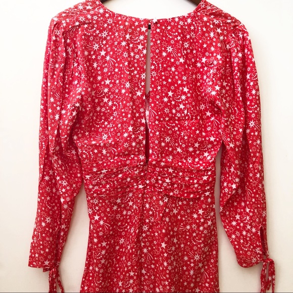 Topshop Red Star Print V-neck Mini Dress Sz 6 NWT - Picture 4 of 8